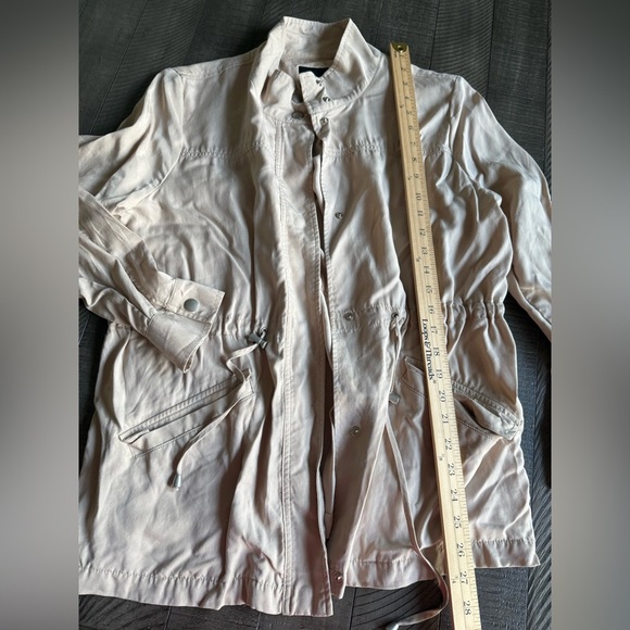 Banana Republic Beige Utility Jacket MP Petite 100% Lyocell Lightweight Anorak - Picture 6 of 6